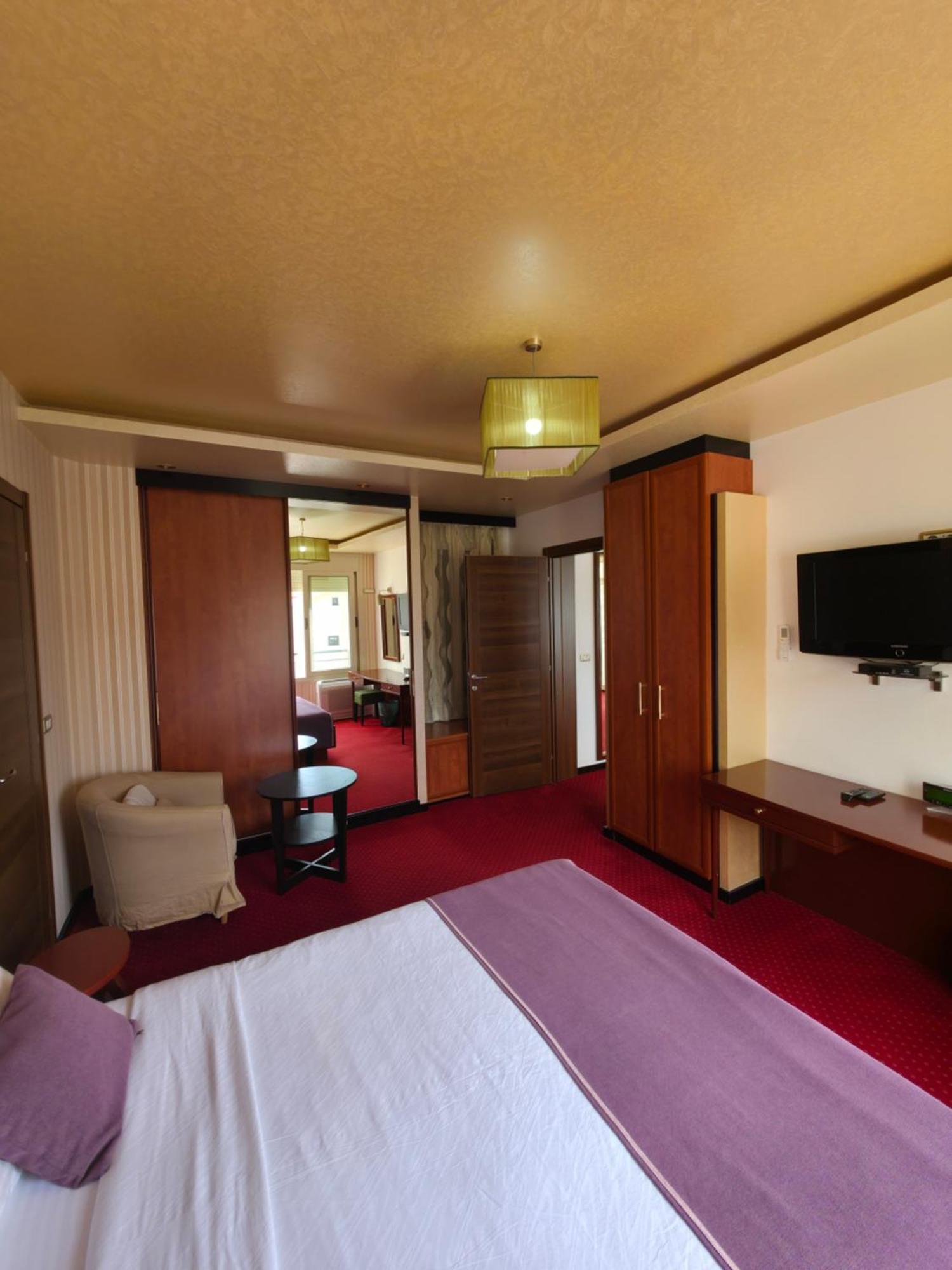 Meridian 4* Budva