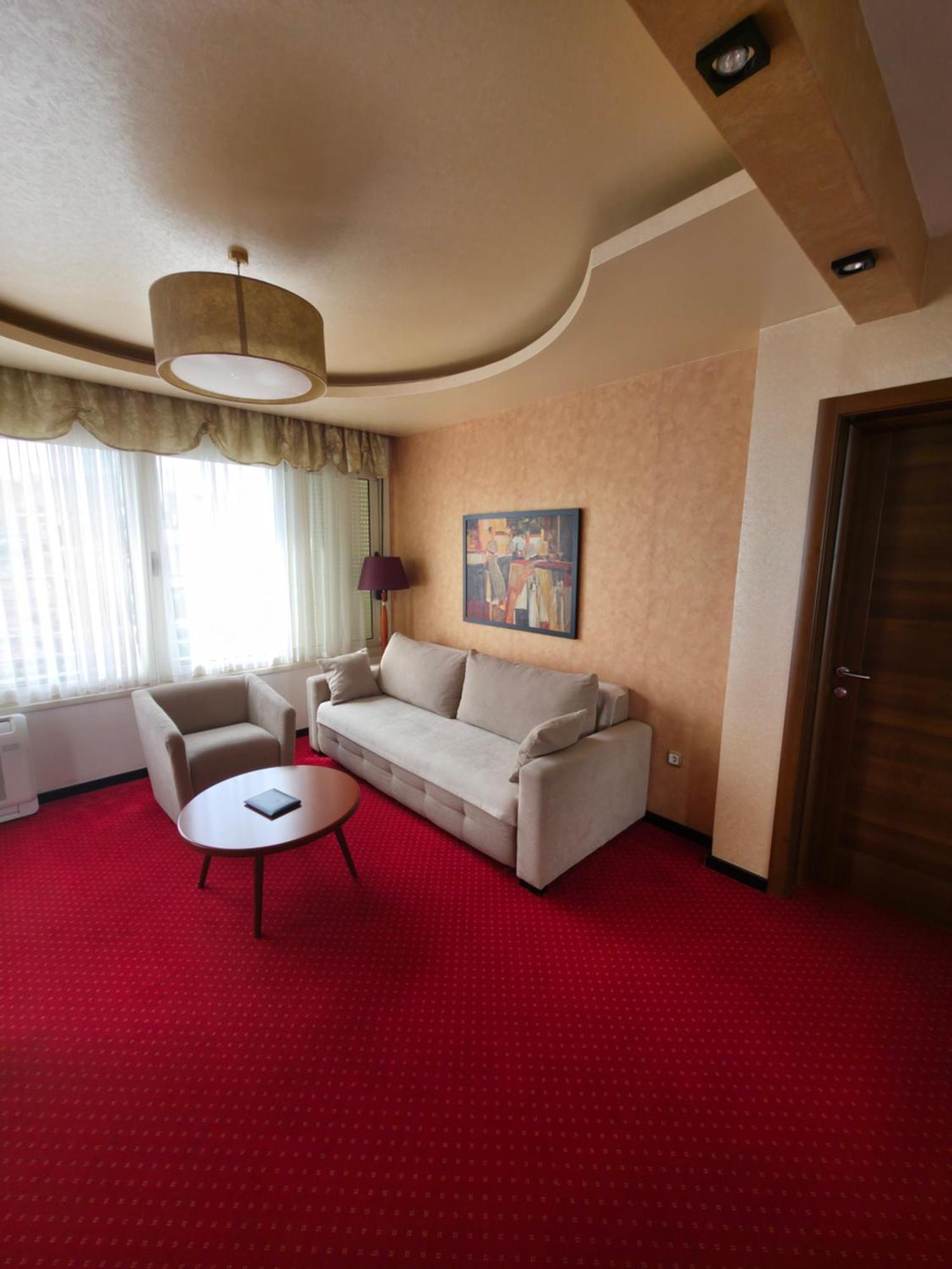 Meridian 4*
