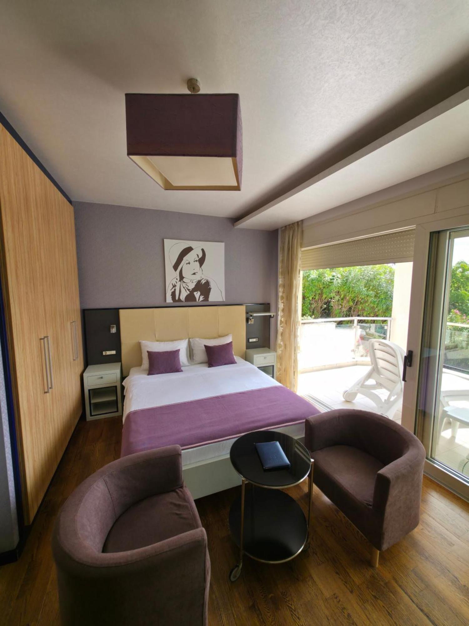 Meridian 4* Budva