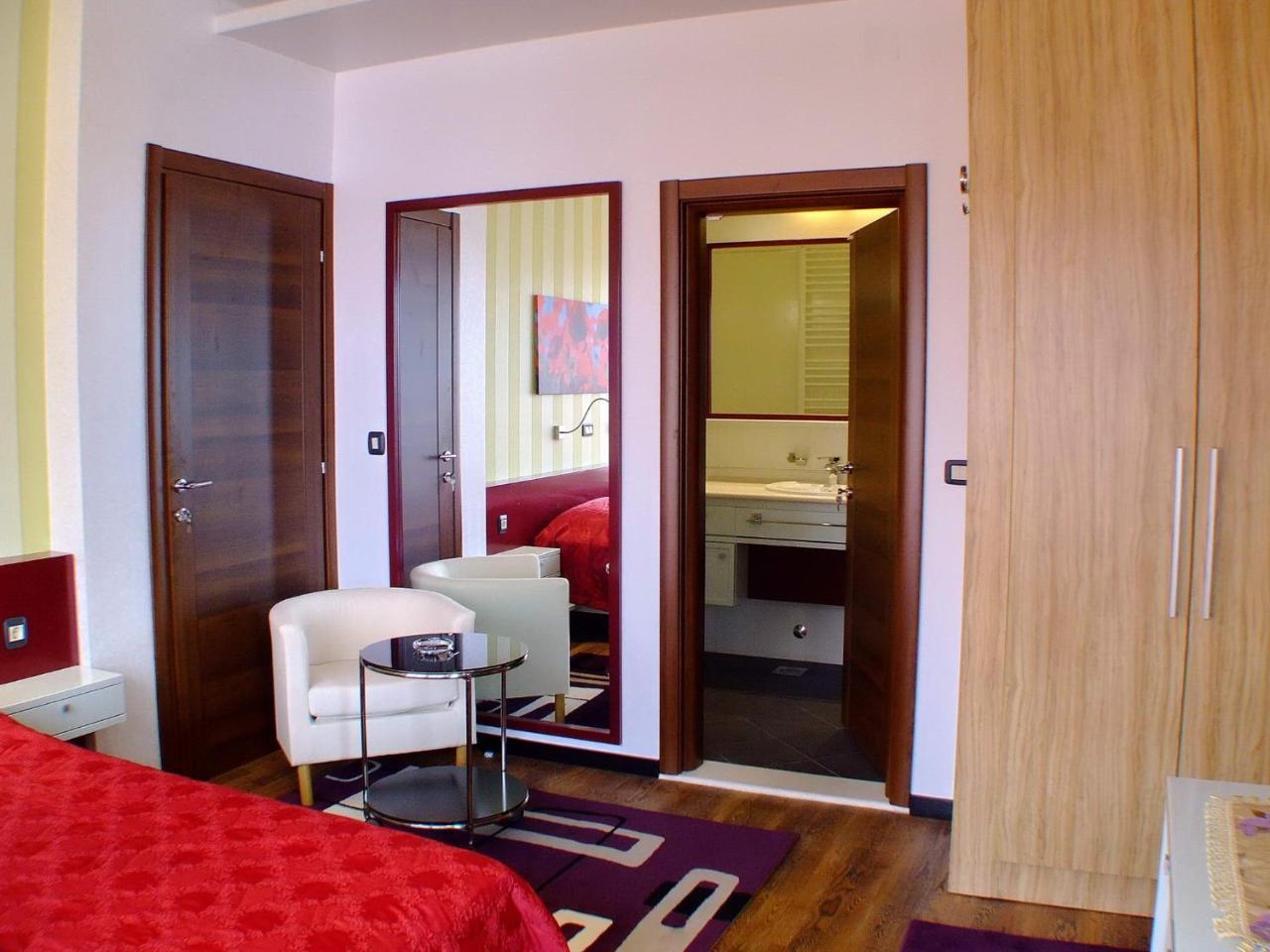 Meridian Hotel 4*