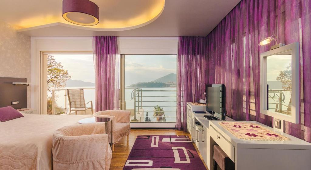 Meridian 4* Budva