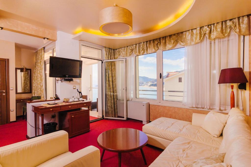 Meridian 4*